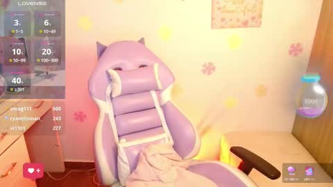 Snapshot of lunna_greys chatting on 01.11.25 lunnag online show from 01.11.25