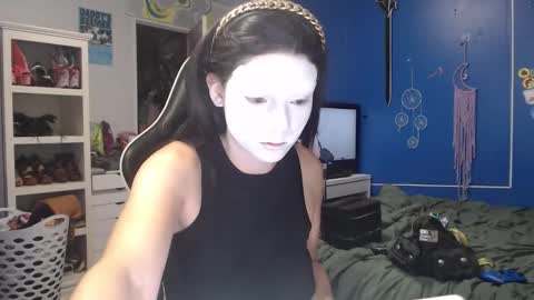 Lunobbione online show from 10.24.25