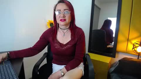 Snapshot of lupita223 chatting on 11.29.25 Lupita223 online show from 11.29.25