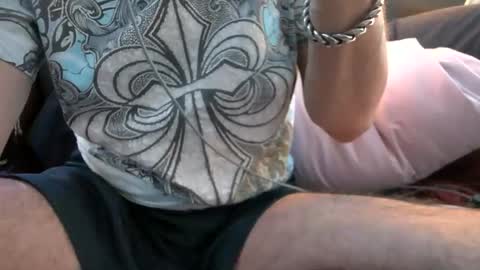 Snapshot of lurkus chatting on 12.01.25 lurkus online show from 12.01.25