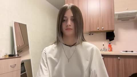 Snapshot of lurlineoline chatting on 11.01.25 May online show from 11.01.25