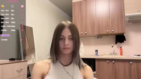 Snapshot of lurlineoline chatting on 11.12.25 May online show from 11.12.25