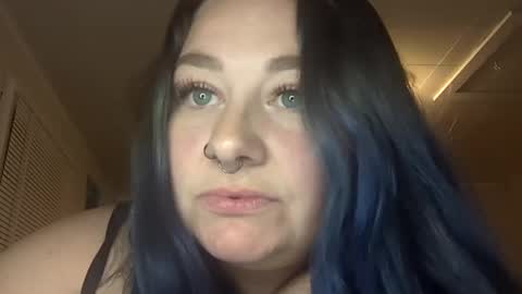 Snapshot of luscious_lynn1024 chatting on 11.12.25 Luscious Lynn online show from 11.12.25