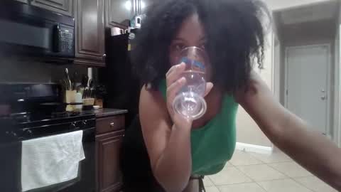 Snapshot of lusciouskoko chatting on 09.10.25 Luscious Koko online show from 09.10.25