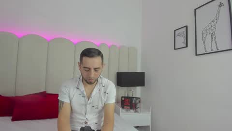 Snapshot of lushian_luna chatting on 11.26.25 Lushian And Luna online show from 11.26.25