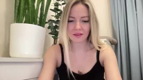 Snapshot of lusiluv chatting on 02.05.26 lusiluv online show from 02.05.26