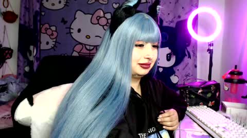 Snapshot of lussyevans_ chatting on 07.17.26 lussyevans_ online show from 07.17.26