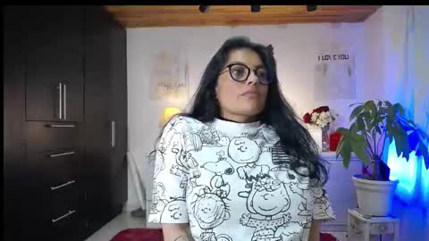 Snapshot of lust_mom chatting on 09.20.25 Angela 3 online show from 09.20.25