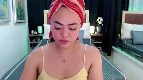 Snapshot of lustfuloffendertrina chatting on 01.28.25 Trina online show from 01.28.25