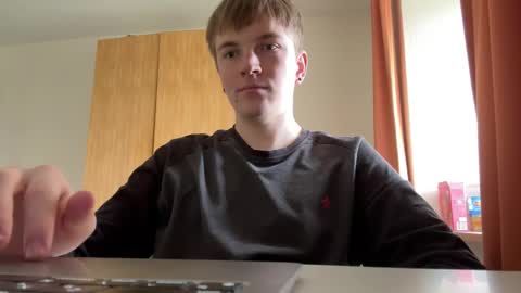 Snapshot of lustviper chatting on 10.15.25 Nik online show from 10.15.25