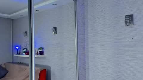 Isabel online show from 03.05.25