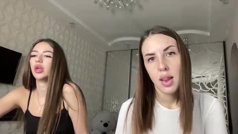 Snapshot of lustykitten1 chatting on 12.04.25 lustykitten1 online show from 12.04.25