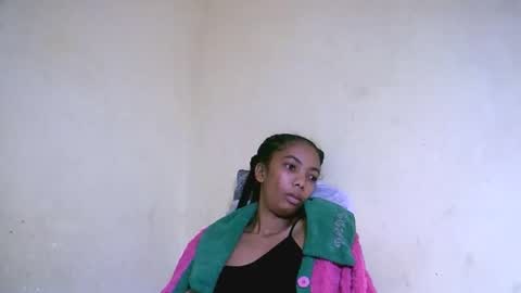 Snapshot of lutchia chatting on 09.16.25 lutchia online show from 09.16.25