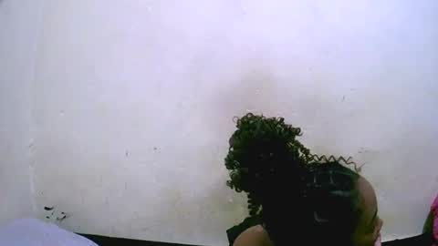 Snapshot of lutchia chatting on 09.24.25 lutchia online show from 09.24.25