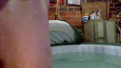 Luv2licUplz online show from 10.20.25