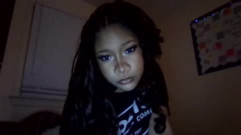 luvelybby22 online show from 05.25.26