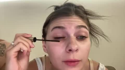 Snapshot of luvkoko chatting on 10.27.25 luvkoko online show from 10.27.25