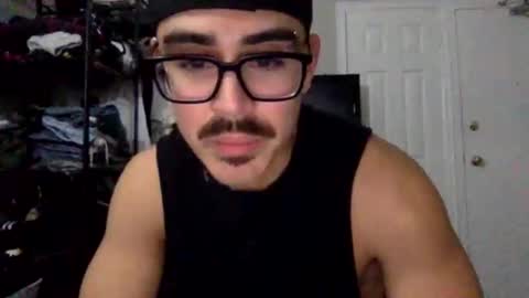 luvrboy77 online show from 06.10.26