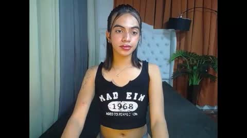 luvrr_trixie online show from 01.19.26