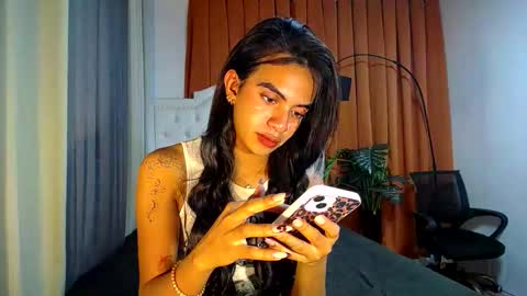 luvrr_trixie online show from 02.09.26