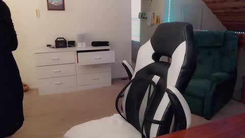 Britney online show from 09.08.25