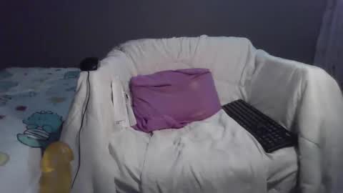 Bee Bee online show from 03.28.26