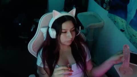 luvvespie online show from 11.26.25