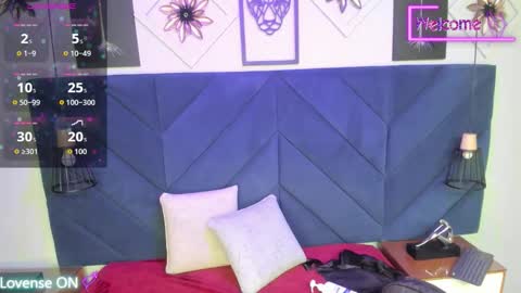 Snapshot of lux_bitchx chatting on 09.21.25 lux_bitchx online show from 09.21.25