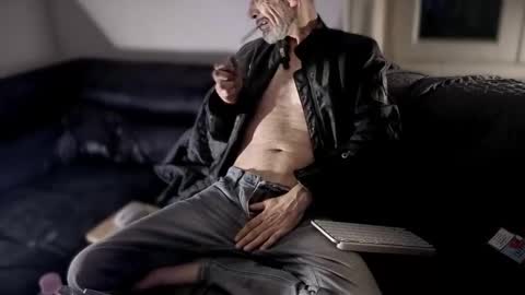 Im a   -  CAMGUY YOU  LIKE to FUCK online show from 10.28.25