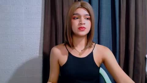 Snapshot of lux_white chatting on 03.11.26 queen lux online show from 03.11.26