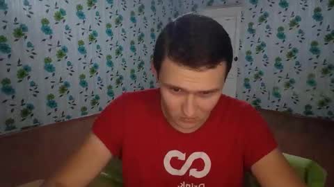 Snapshot of luxeboy_ chatting on 10.21.25 Mike online show from 10.21.25