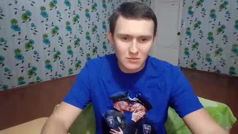 Snapshot of luxeboy_ chatting on 10.22.25 Mike online show from 10.22.25