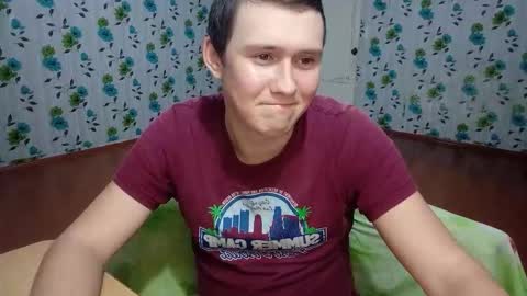 Snapshot of luxeboy_ chatting on 11.16.25 Mike online show from 11.16.25