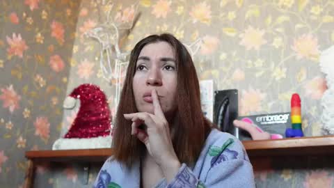 Snapshot of luxegirl67 chatting on 02.21.25 Sophie online show from 02.21.25