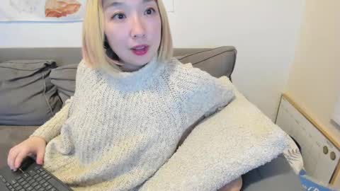 Snapshot of luxgray chatting on 03.02.25 LuxGray online show from 03.02.25