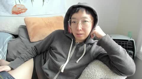 Snapshot of luxgray chatting on 12.15.25 LuxGray online show from 12.15.25