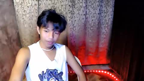 Snapshot of luxirfy_xx chatting on 11.12.25 luxirfy online show from 11.12.25