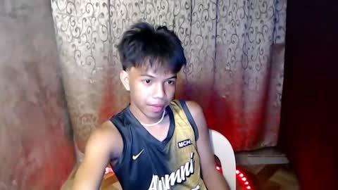 Snapshot of luxirfy_xx chatting on 11.22.25 luxirfy online show from 11.22.25