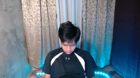 Snapshot of luxirfy_xx chatting on 12.03.25 luxirfy online show from 12.03.25