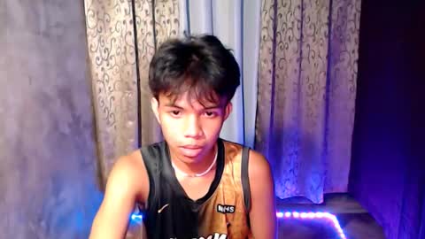 Snapshot of luxirfy_xx chatting on 12.14.25 luxirfy online show from 12.14.25