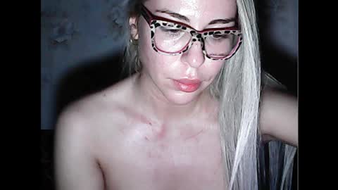 Snapshot of luxsonyastar chatting on 10.14.25 LuxSonyaStar online show from 10.14.25