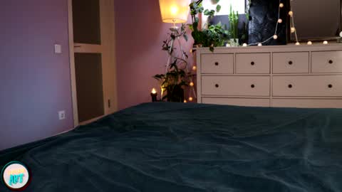 Snapshot of luxureart chatting on 02.17.25 LuxureArt online show from 02.17.25