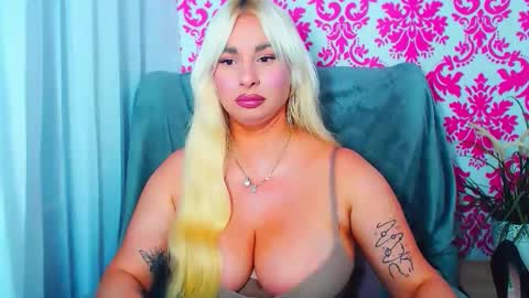 Luxuriaa online show from 05.20.26