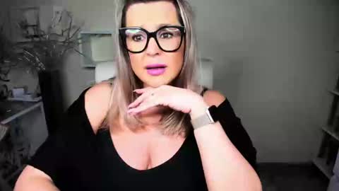 Diana online show from 12.14.24