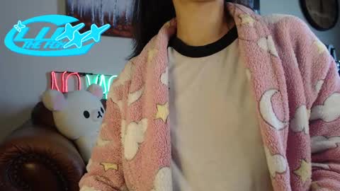 LuxxxTheFox online show from 09.09.25