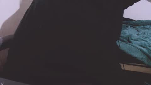 Snapshot of lvcifer_ chatting on 11.09.25 ayoo online show from 11.09.25