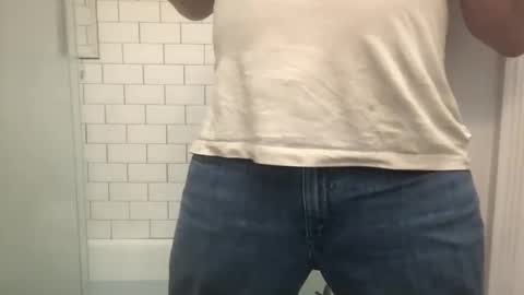 lvguynextdoor440656 online show from 10.13.25