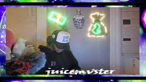 Snapshot of lxrdhxkvgemvsterjuice chatting on 10.05.25 lxrdhxkvgemvsterjuice online show from 10.05.25