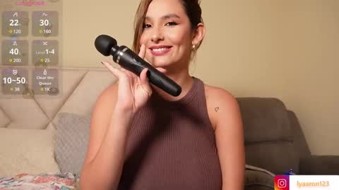 Snapshot of lya_aron_couple chatting on 02.18.25 lya_aron_couple online show from 02.18.25