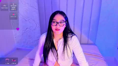 Snapshot of lya_dubois_ chatting on 07.14.26 LYA DUBOIS online show from 07.14.26